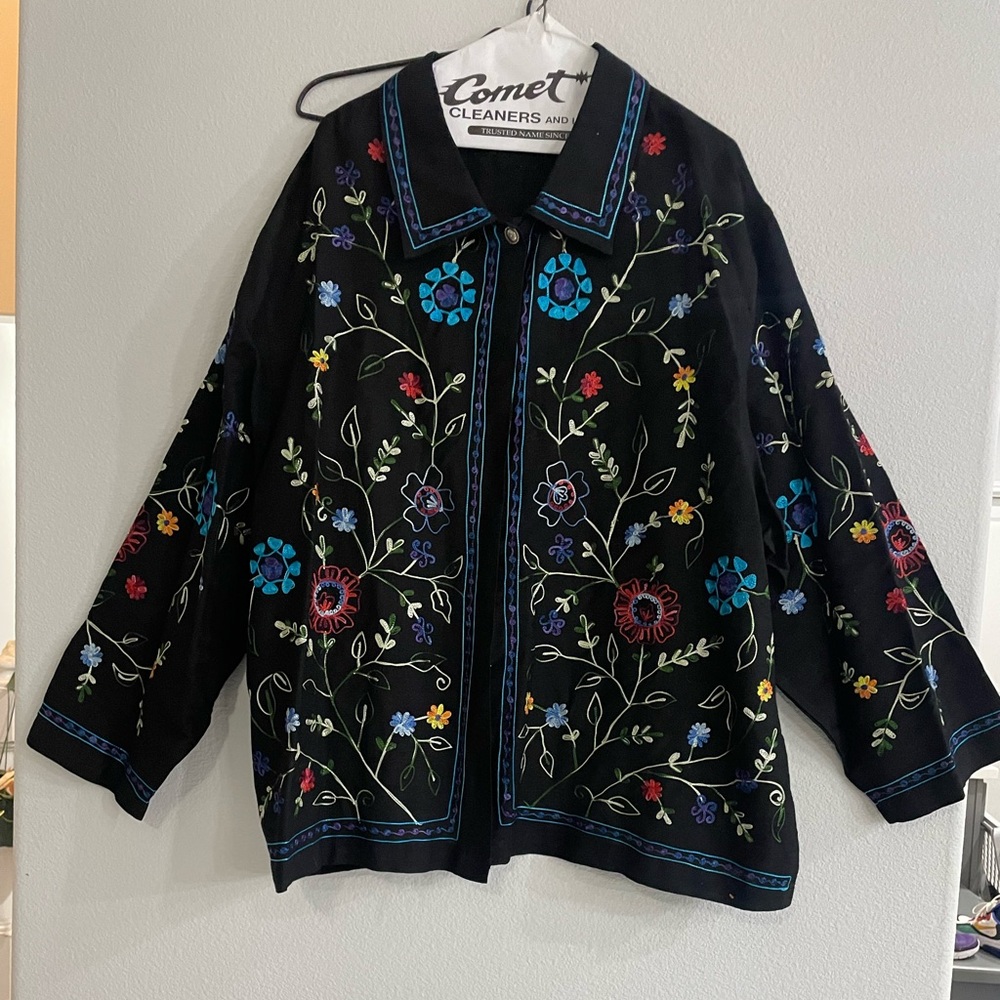 Embroidered linen lightweight jacket